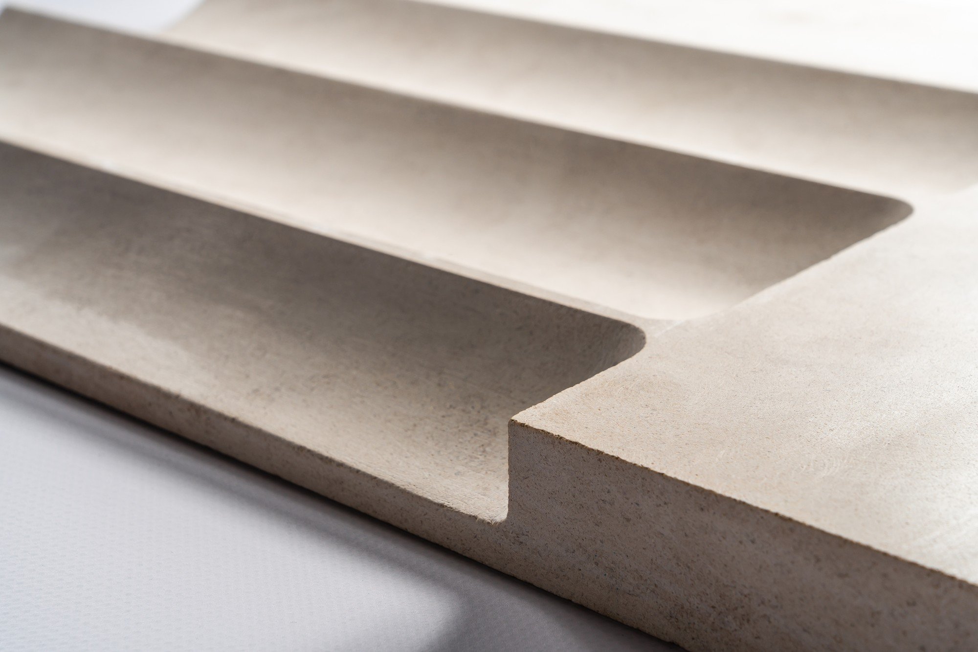 Декоративный руст на пилонах