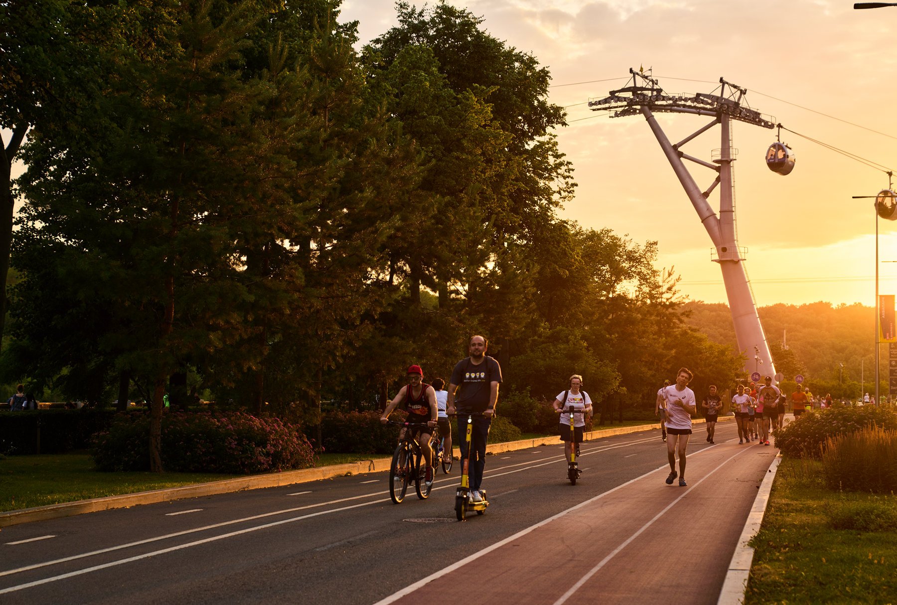 Лужнецкая набережная